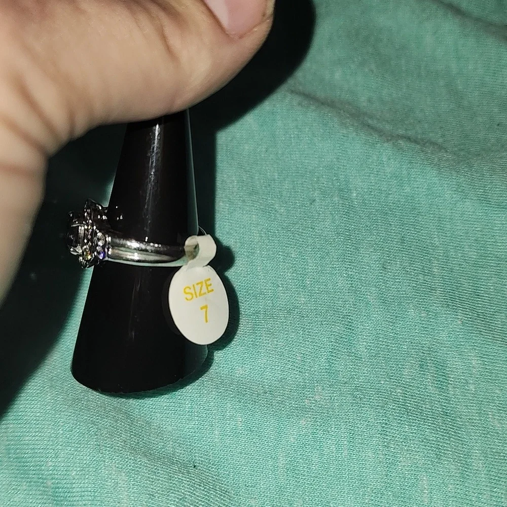 She's A Classic Lab Created Tanzanie Rhodium Plating Size 7 Firm Price Is $36 - Picture 4 of 8